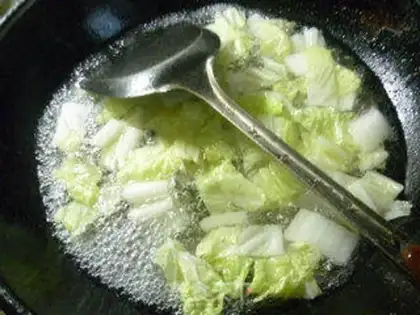 Make Shrimp bean curd soup step 5