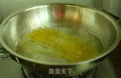 Make Spicy pasta step 1