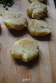 Make Onion pepper salt potatoes step 5
