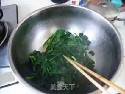 Make Emerald donkey meat steaming dumplings step 1