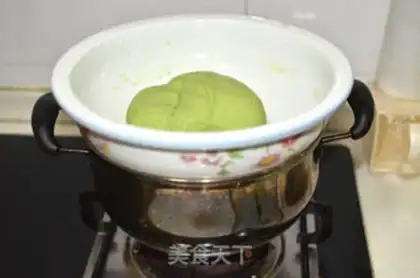 Make Little frog bun step 6