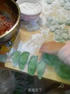 Make Emerald donkey meat steaming dumplings step 12