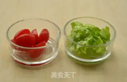 Make Blue apple salad step 1