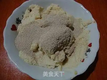 Make Scrambled onion sauce pancakes step 1