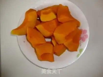 Make Pumpkin rose roll step 0