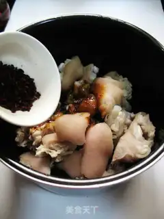 Make Roasted pig hands step 8