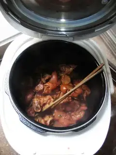 Make Roasted pig hands step 11