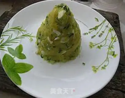 Make Christmas tree salad step 7