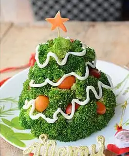 Make Christmas tree salad step 12