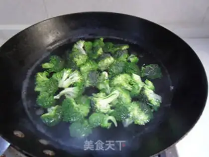 Make Garlic broccoli step 2