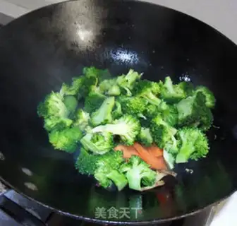 Make Garlic broccoli step 5