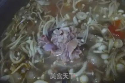 Make Red beef noodles step 0