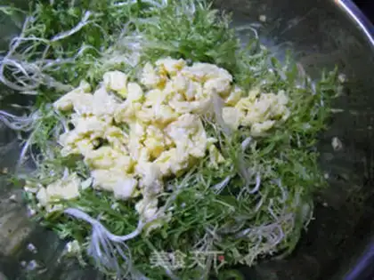 Make Eggs mixed with a chrysanthemum step 6