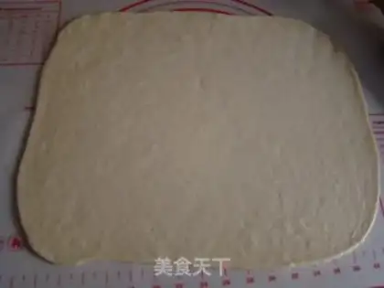 Make A salad sauce pine roll step 3