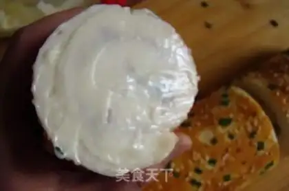 Make A salad sauce pine roll step 12