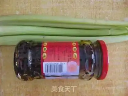 Make The bean drums mixed with the celery step 0