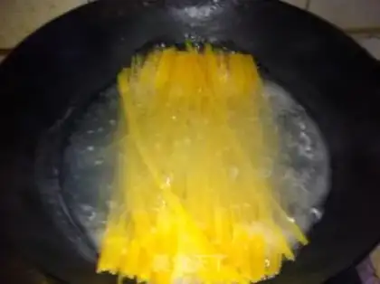 Make Spaghetti step 0