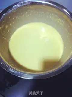 Make Almond fruit cream cake step 3
