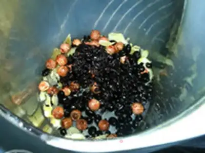 Make The lilies are black soy step 2