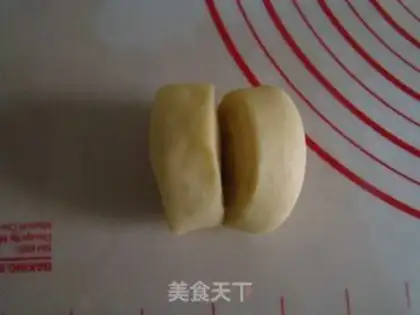 Make Gold and yellow salad bread step 7