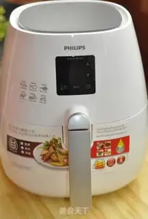 Make Fried peanuts and fries step 0