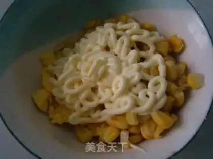 Make Gold and yellow salad bread step 9