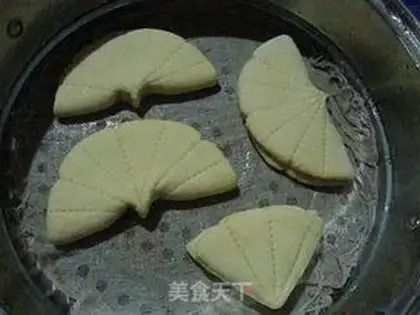 Make Pumpkin leaf clamps step 6