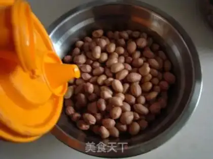 Make Fried peanuts and fries step 3