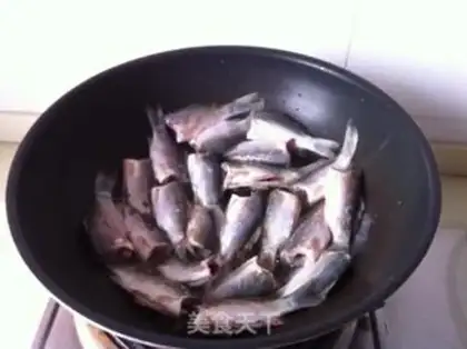 Make Frozen tofu stews wild minnows step 1