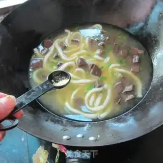 Make Pork blood powder soup step 5