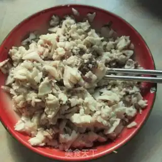 Make Salad pine bun step 1