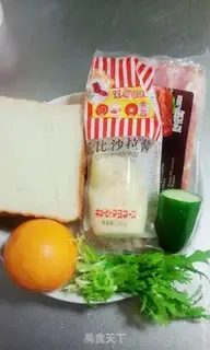 Make Bacon salad sandwich step 0