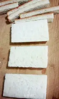 Make Bacon salad sandwich step 1