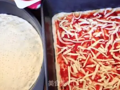 Make A thin seafood pizza step 3