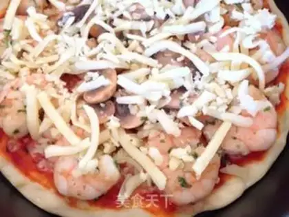 Make A thin seafood pizza step 4