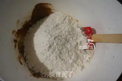 Make Christmas gingercake step 3