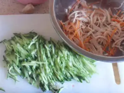 Make Spicy chicken silk step 4