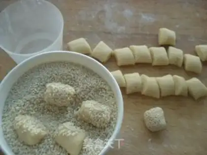 Make Sesame eggs step 5
