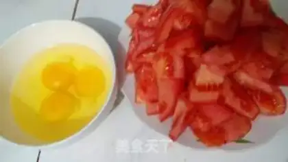 Make Tomato fried eggs step 0
