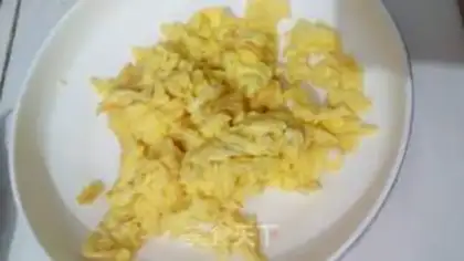 Make Tomato fried eggs step 3