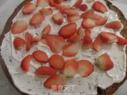 Make Chocolate strawberry cake step 2