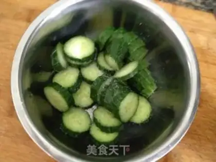 Make Pickled cucumber, fried chicken legs step 1