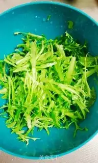 Make A salad of vegetables step 1