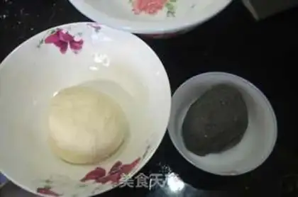 Make Panda bun step 3