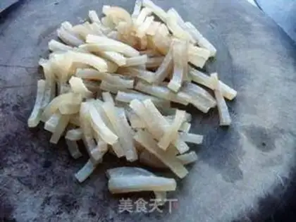 Make Pippi and pork skin step 0