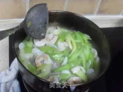 Make Celery lily shrimp step 3