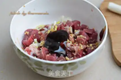Make Apple beef step 1