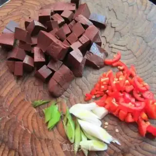 Make Fried pig blood step 1