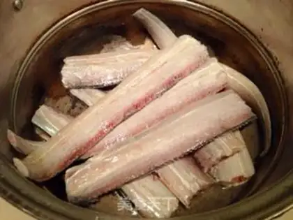Make Dried fish step 0