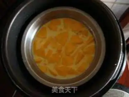 Make Cucumber milk steamed eggs step 4